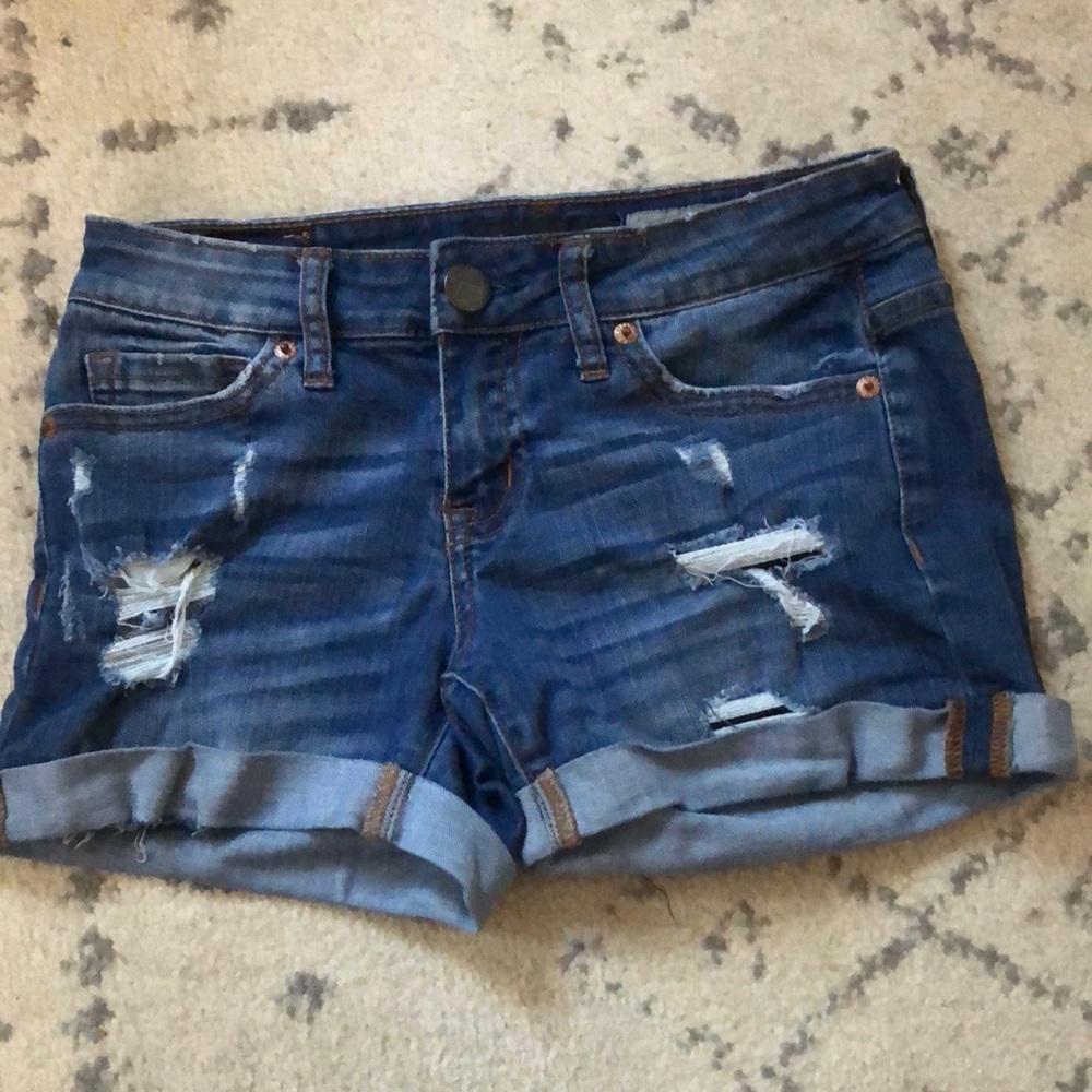 Aéropostale skinny ripped jean shorts